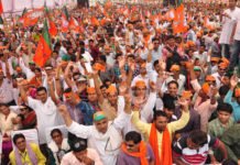 PM का अखिलेश पर 'वेबसाइट अटैक'