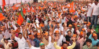 PM का अखिलेश पर 'वेबसाइट अटैक'