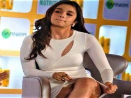 परफॉर्मेंस के दौरान आलिया भट्ट हुई ऊप्स मोमेंट का शिकार During the performance of Alia Bhatt Oops Moments Hunt