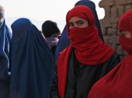 बुर्के पर सियासत up politics on Burka