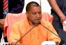 यूपी में योगी सरकार के आते ही अफसर हुए चौकस Yogi in UP Government the officer wary