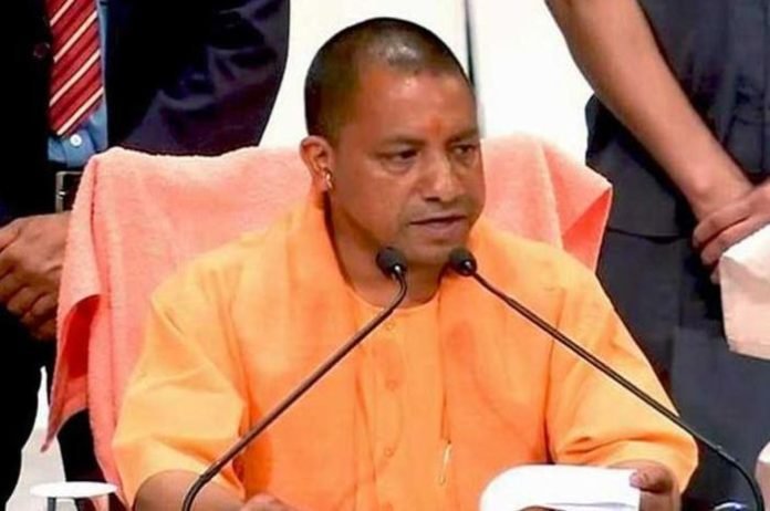 यूपी में योगी सरकार के आते ही अफसर हुए चौकस Yogi in UP Government the officer wary