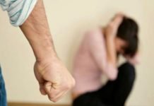 नारी : खामोशियों में छुपी मेरी चीख तो सुनो en nari ke maan ki aawaj