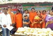 राष्ट्रीय हिंदू वाहिनी ने शिवहर के बाढ़ प्रभावित क्षेत्र में लोगों के दु:ख-दर्द बांटे hindu vahini seva dal shivhar