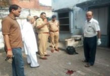 घर में घुसे बदमाशो के हमले से चार्टेट अकांउटेट पुत्री की मौत पत्नी घायल CA ke ghar me hamla