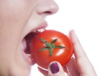 रोजाना टमाटर खाने से कुछ चौका देने वाले फायदे जो आपको हैरान कर देंगे Tomato