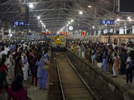 मुम्बई के पश्चिम रेल पे चलाई जायेगी नई 15 बॉम्बार्डियर लोकल ट्रेन Mumbai Local Train