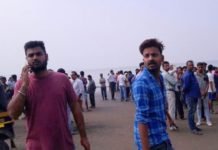 महाराष्ट्र: पिकनिक के लिए जा रही स्कूली बच्चों की नाव समुद्र में पलटी, 6 की मौत 6 baby died in maharastra