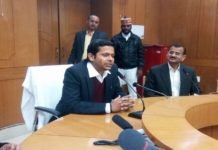 सभी अधिकारी सुबह 9 से 11 में समय निकाल कर जनता से जरूर मिले – पुलकित खरे Pulkit Khare