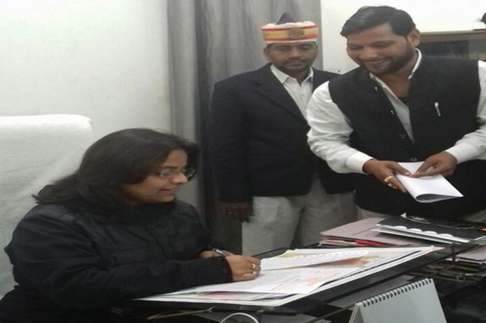 कासगंज की हिंसा के सम्बंध में योगी सेना ने सौपा ज्ञापन