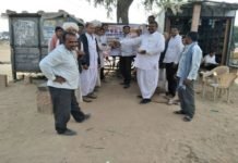 पीले चावल बाँट मोदी जी की रैली में आने का दिया न्योता नगाराम बैनीवाल