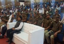 आपसी भाईचारे का त्यौहार है होली का पर्व, उपद्रव हुड़्दंग करने वालो पर होगी कार्यवाही- जिलाधिकारी आपसी भाईचारे का त्यौहार है होली का पर्व