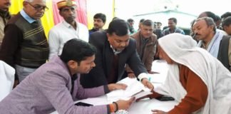 जिलाधिकारी ने किया शीतकालीन रात्रि भ्रमण, सुनी लोगों की समस्याएं