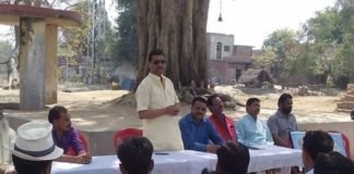 Narendra Patel in Hardoi.