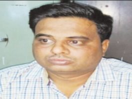 तहसील कृषि अधिकारी समेत दो गिरफ्तार तहसील कृषि अधिकारी समेत दो गिरफ्तार