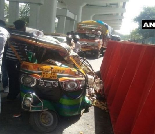गाजियाबाद: निर्माणाधीन मोहननगर नगर मेट्रो स्टेशन से लोहे का गर्डर गिरने से 8 लोग घायल Delhi Metro