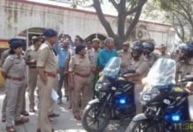 हरदोई में डायल 100 की 25 बाइको को एसपी ने हरी झंडी दिखाकर किया रवाना UP police Dial 100 Bikes in hardoi