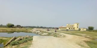 किशनगंज जिले में बाढ़ के बाद क्षेत्र को काफी नुकसान का सामना करना पड़ा है