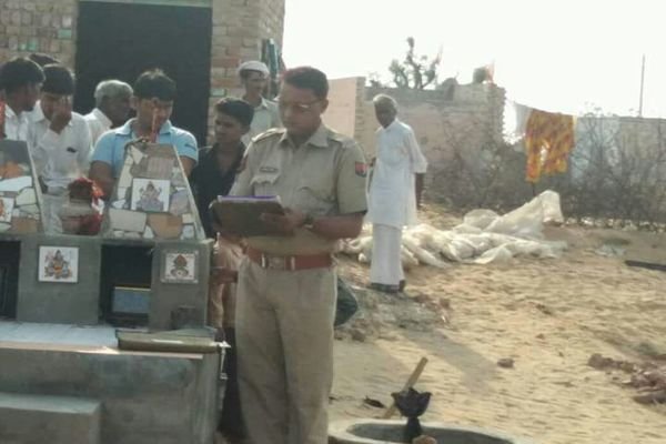 पुलिस विभाग की टीम