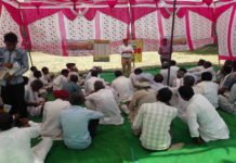 दतवास में जुटे 20 गाँव के किसान, समर्थन मूल्य पर फसल खरीदने की मांग