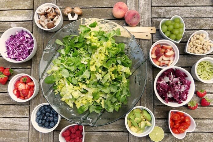 salad-2756467_1280 healthy food